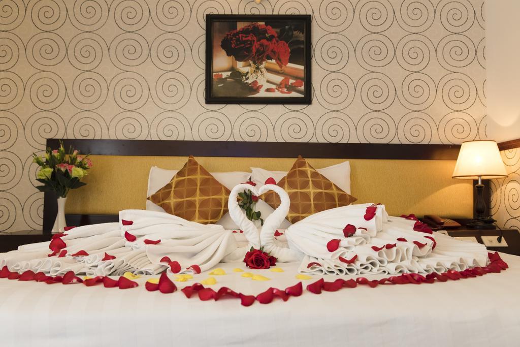 King Town Hotel Нячанг Екстер'єр фото
