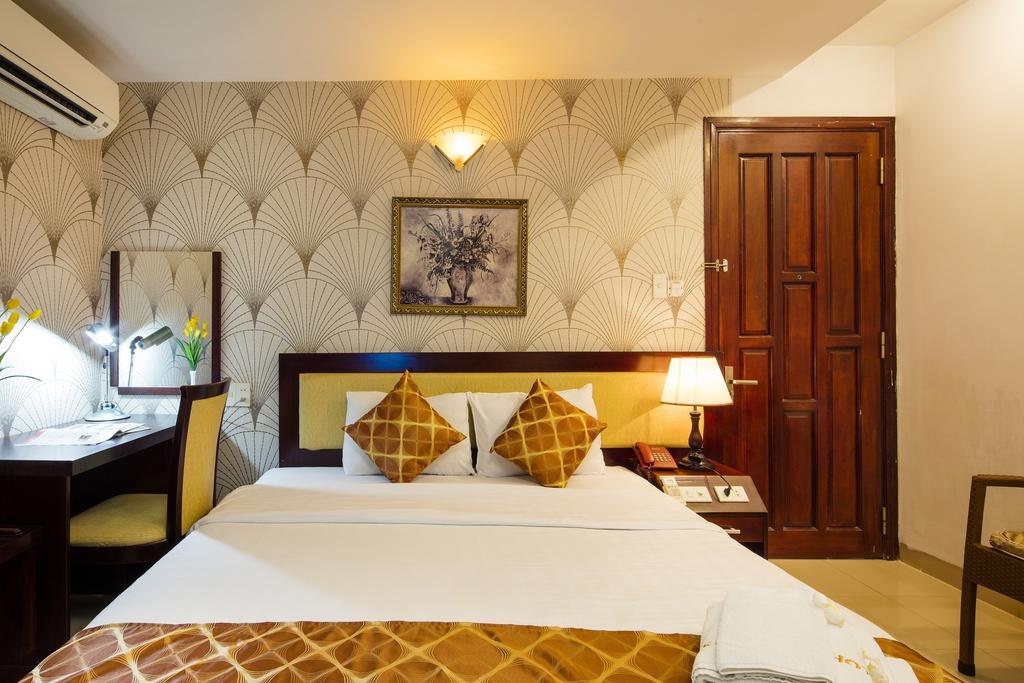 King Town Hotel Нячанг Екстер'єр фото