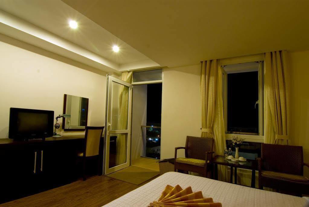 King Town Hotel Нячанг Екстер'єр фото